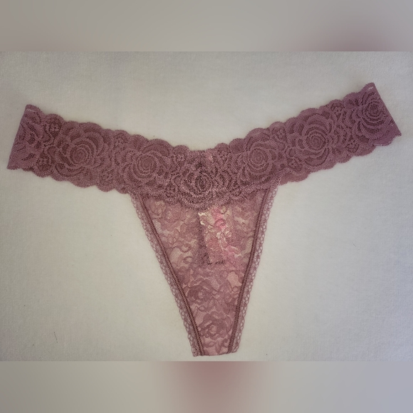 PINK Lace Thong Panty Set NWT/NWOT - Picture 3 of 10